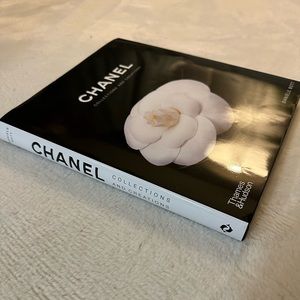FIRM PRICE Chanel book